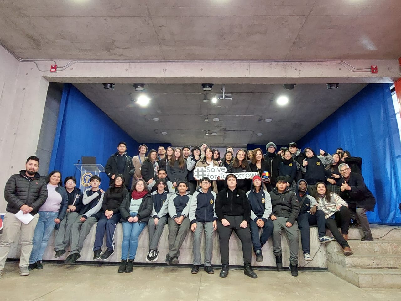 Reconocimiento a Belén Educa y Comeduc